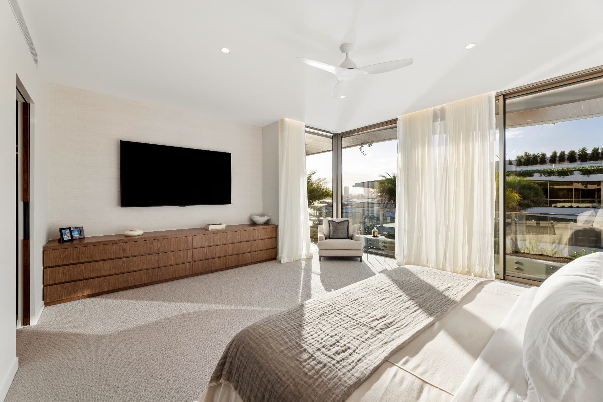 Master suite to terrace
